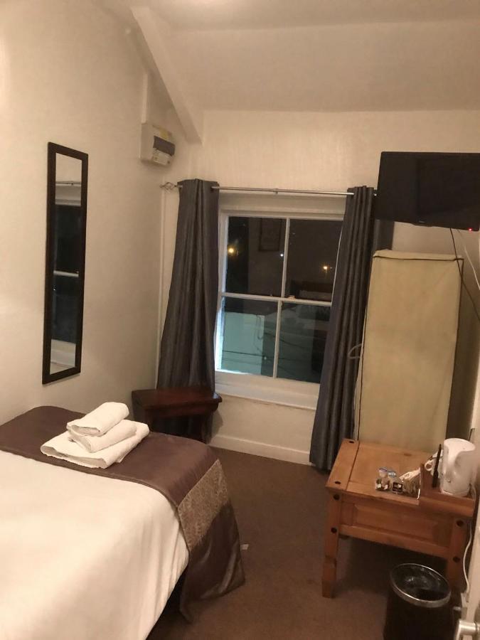 Markets Tavern Hotel Брекон Екстер'єр фото