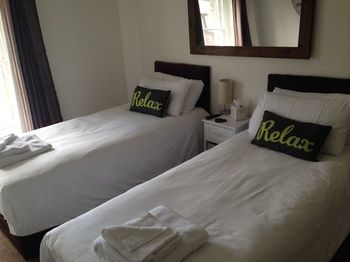 Markets Tavern Hotel Брекон Екстер'єр фото